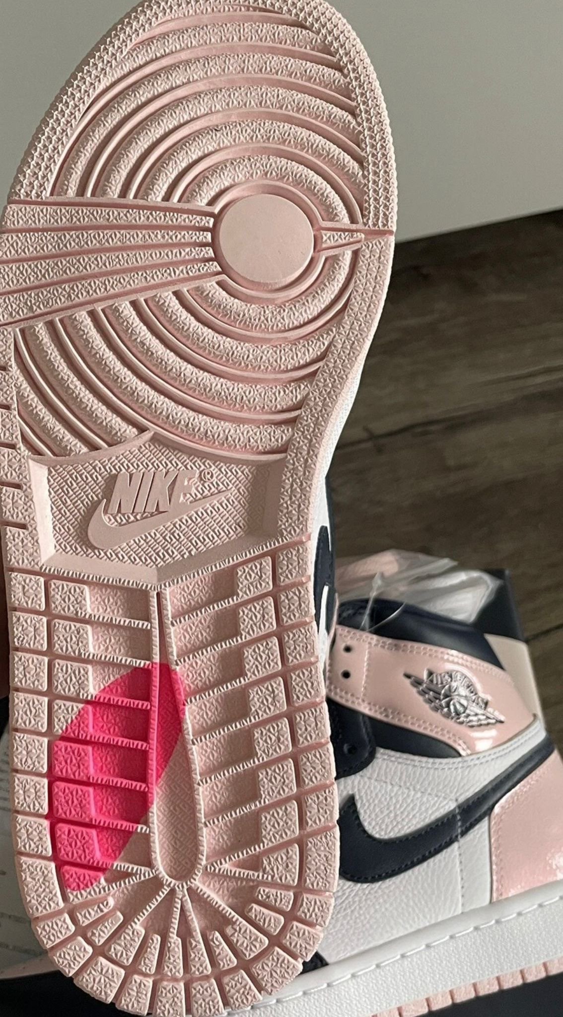 Nike Air Jordan 1 Atmosphere Bubble Gum