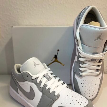 Jordan 1 Low Wolf Grey Sneakers