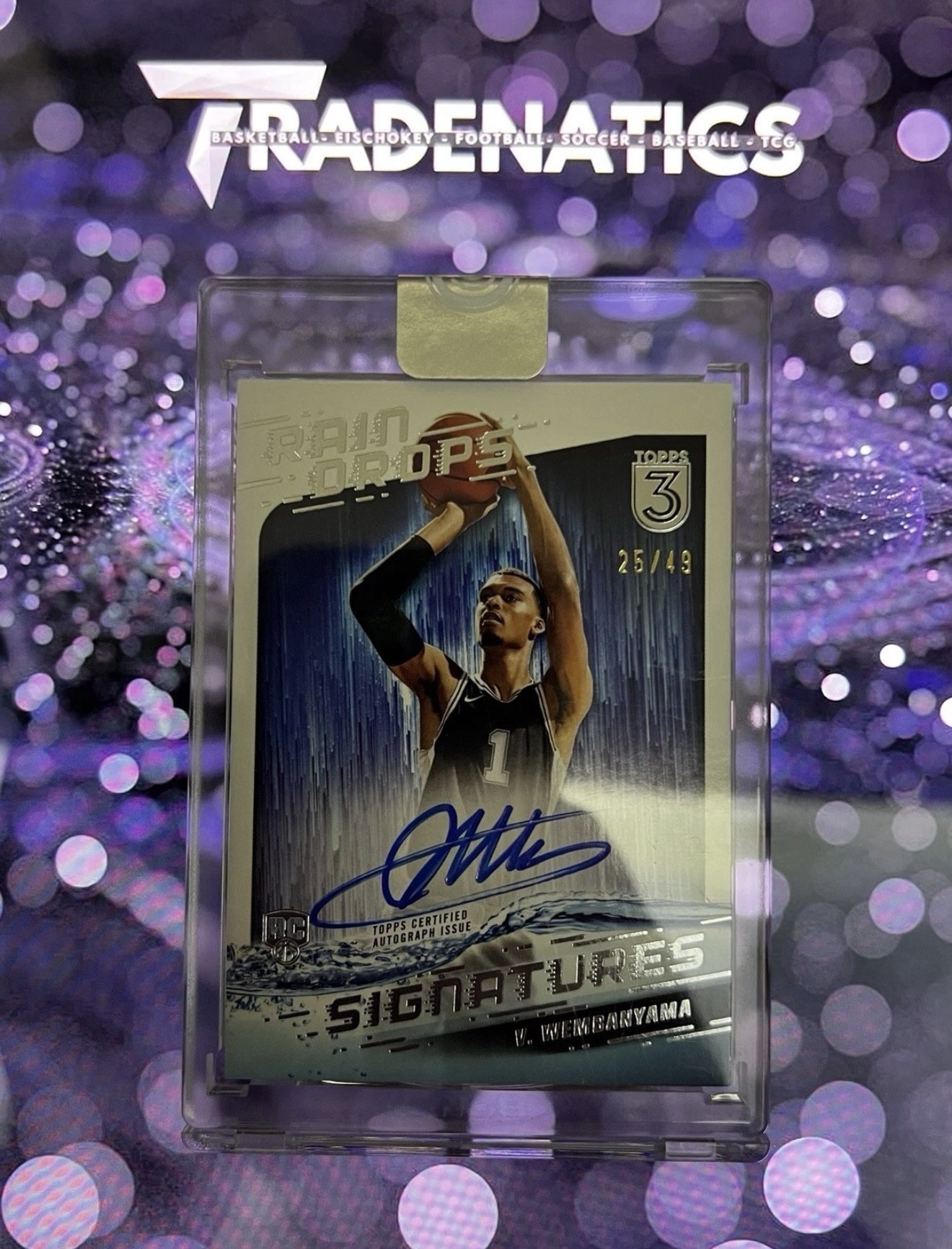 Victor Wembanyama 25/49 Auto RC Rookie 2023-24 Topps 3 Basketball Signatures NBA San Antonio Spurs