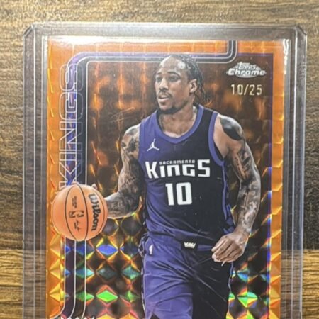 Topps Chrome DeMar DeRozan Refractor Orange Numbered 10/25 #240 Kings Jersey No.