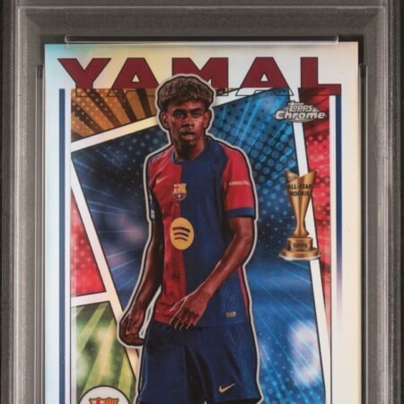 2024-25 TOPPS Chrome UCC - Lamine Yamal Hero Variation 27 RARE SP PSA 9