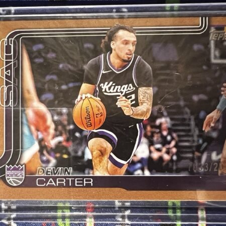 2025-26 Topps NBA Basketball Devin Carter Gold /2025 #165 Sacramento Kings