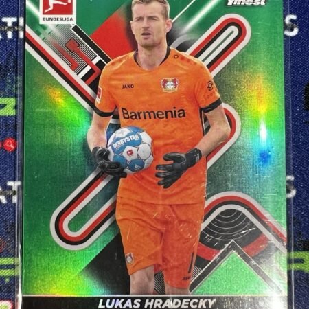 2021-22 Finest Bundesliga Green Refractor /99 Lukas Hradecky - BAYER LEVERKUSEN